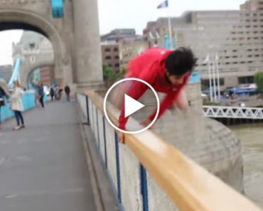 Jovem Salta Da Tower Bridge Em Londres Após Ser Desafiado No Twitter e… Dá-se Muito Mal Jovem Salta Da Tower Bridge Em Londres Após Ser Desafiado No Twitter e… Dá-se Muito Mal