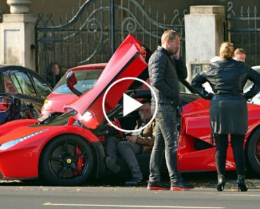 Homem Tem Acidente Com LaFerrari Minutos Depois De o Ter Comprado