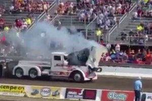 Motor De Camião Explode Ao Tentar Puxar Trator