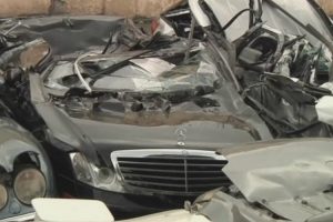 Presidente Das Filipinas Ordena Destruição De Carros De Luxo Como Exemplo Contra a Corrupção