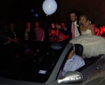 Noivos Quiseram Inovar Com a Saída Do Casamento Mas Não Correu Exatamente Como Esperavam Noivos Quiseram Inovar Com a Saída Do Casamento Mas Não Correu Exatamente Como Esperavam