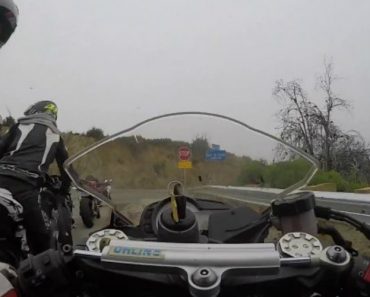 Motociclista Em Yamaha R6 Sofre Despiste a Alta Velocidade e Embate Em Grupo De Motociclistas