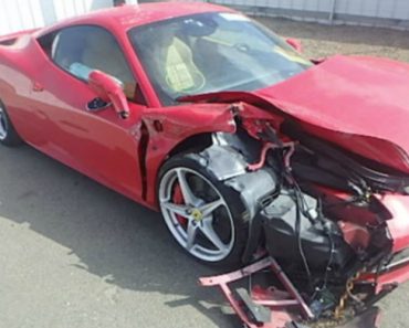 Homem Destrói Ferrari 458 Italia Quando Tentava Impressionar Uma Mulher Homem Destrói Ferrari 458 Italia Quando Tentava Impressionar Uma Mulher
