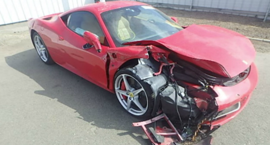 Homem Destrói Ferrari 458 Italia Quando Tentava Impressionar Uma Mulher