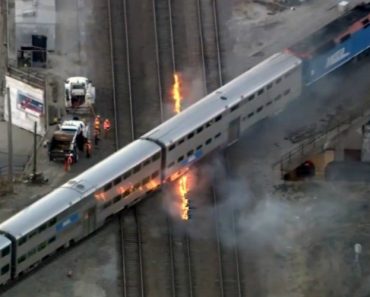 Está Tanto Frio Em Chicago Que é Preciso Pegar Fogo Aos Carris Para Que Os Comboios Continuem a Andar Está Tanto Frio Em Chicago Que é Preciso Pegar Fogo Aos Carris Para Que Os Comboios Continuem a Andar