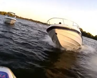 Barco Embate Contra Moto De Água Em Acidente Assustador