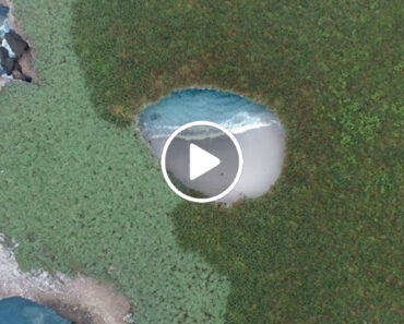 A Praia Escondida Das Ilhas Marietas à Vista De Um Drone