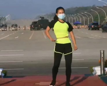 Dava Aula De Fitness e Atrás De Si Decorria Um Golpe Militar Em Myanmar Dava Aula De Fitness e Atrás De Si Decorria Um Golpe Militar Em Myanmar