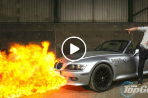 Inventor Maluco Do YouTube Constrói Carro De James Bond Com Um Lança-Chamas
