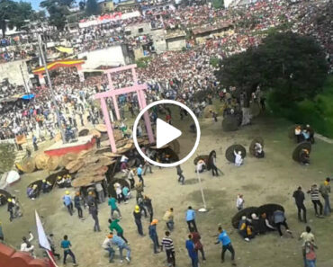 Batalha Campal De Pedradas Deixa Pelo Menos 77 Feridos Batalha Campal De Pedradas Deixa Pelo Menos 77 Feridos