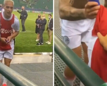 Jogador Do Ajax Ofereceu Camisola a Jovem Adepto Do Sporting Após Goleada