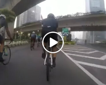 Ciclista Vê o Seu Telefone Ser Roubado Durante Passeio Com Amigos