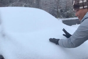 Como Se Limpa Um Carro Após Uma Tempestade De Gelo