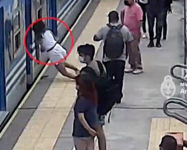 Jovem Sente-se Mal, Desmaia e Cai Nos Trilhos Do Comboio Na Argentina Jovem Sente-se Mal, Desmaia e Cai Nos Trilhos Do Comboio Na Argentina