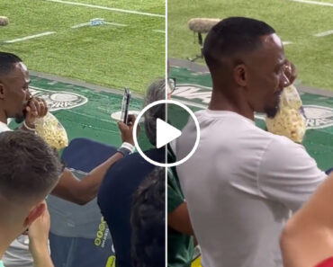 Jovem De 16 Anos Estreia-se Pelo Palmeiras e Pai Desaba Em Lágrimas Jovem De 16 Anos Estreia-se Pelo Palmeiras e Pai Desaba Em Lágrimas