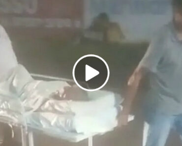 Cansado De Esperar, Filho Tenta Levar a Mãe Para Casa… Numa Maca