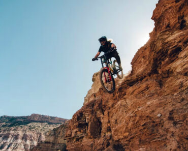 Hannah Bergemann Desafia Os Terrenos Acidentadas Das Badlands Hannah Bergemann Desafia Os Terrenos Acidentadas Das Badlands