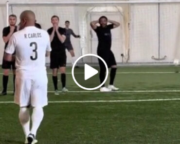 “Velhos São Os Trapos”: Roberto Carlos Imita Famoso Livre… Aos 49 Anos