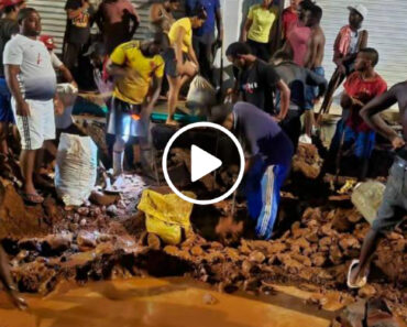 Colombianos Levantam Piso Da Estrada Após Boatos De Existência De Ouro Na Rua
