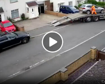 Entrega De BMW X1 Em Casa Acaba Com Carro a Sair Desgovernado Do Camião Entrega De BMW X1 Em Casa Acaba Com Carro a Sair Desgovernado Do Camião