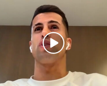Cancelo Revela Episódio Insólito De Bernardo Silva: “Este Gajo Está Maluco, Não Bate Bem” Cancelo Revela Episódio Insólito De Bernardo Silva: “Este Gajo Está Maluco, Não Bate Bem”