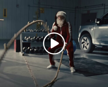 Sacrifício Natalício: Veja Como a Ford Performance Treinou o Pai Natal Sacrifício Natalício: Veja Como a Ford Performance Treinou o Pai Natal