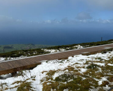 Momento Raro Nos Açores. Ilha Terceira Acorda Com Neve