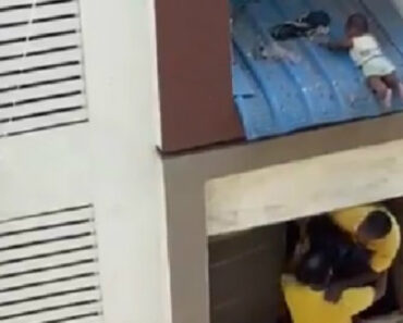 Bebé Caiu Dois Andares e “Aterrou” Em Pedaço De Lata. Eis o Resgate Bebé Caiu Dois Andares e “Aterrou” Em Pedaço De Lata. Eis o Resgate