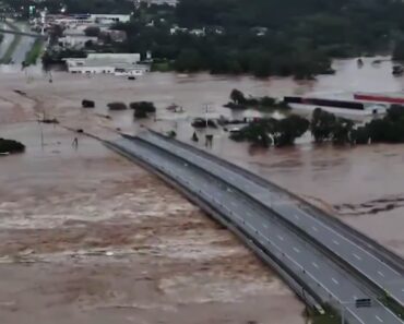 Imagens Mostram Cheias Que Causaram Pelo Menos 10 Mortos No Brasil Imagens Mostram Cheias Que Causaram Pelo Menos 10 Mortos No Brasil
