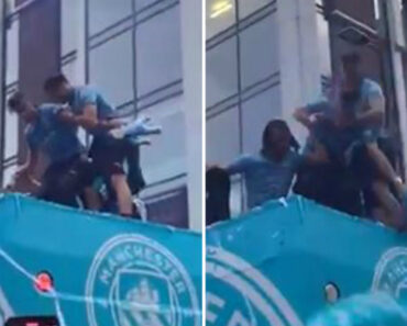 O Momento Em Que Rúben Dias Impede Que Grealish Caia Do Autocarro O Momento Em Que Rúben Dias Impede Que Grealish Caia Do Autocarro