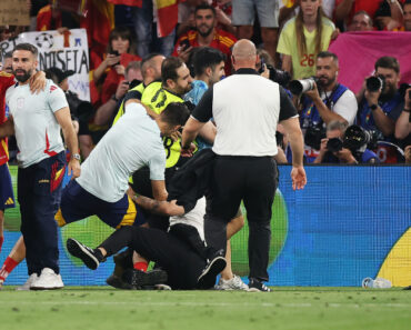 Depois De Gonçalo Ramos, Agora Foi Morata a Ser Abalroado Por Segurança