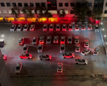 Carros Autónomos Começam a Buzinar Sozinhos Às 4h Da Manhã. Eis o Motivo Carros Autónomos Começam a Buzinar Sozinhos Às 4h Da Manhã. Eis o Motivo