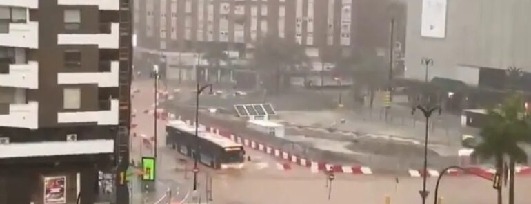 Málaga Em Alerta Vermelho. Chuva Inunda Estradas e Faz 3 Mil Desalojados Málaga Em Alerta Vermelho. Chuva Inunda Estradas e Faz 3 Mil Desalojados