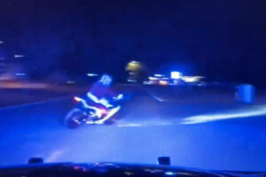 “Trenó Na Oficina”. Pai Natal Motard a 193km/h Consegue Fugir à Polícia