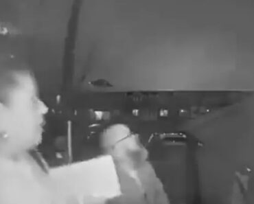 Câmeras Captam Momento Em Que Casal Sai De Casa e Avião Cai Em Filadélfia