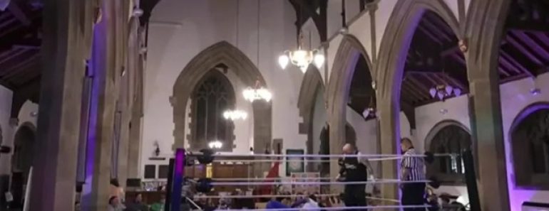 Igreja Abre Portas Para Se Tornar Palco De… Combates De Wrestling Igreja Abre Portas Para Se Tornar Palco De… Combates De Wrestling