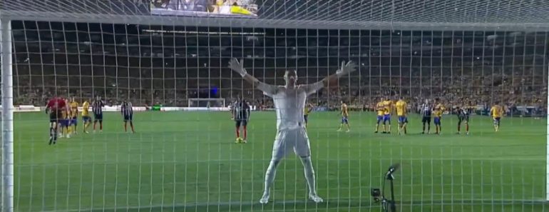 Guarda-Redes Passou Dois Minutos a Tentar Distrair Sergio Ramos… Mas Foi Em Vão Guarda-Redes Passou Dois Minutos a Tentar Distrair Sergio Ramos… Mas Foi Em Vão
