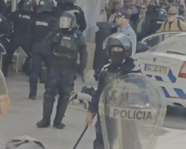 As Imagens Da Detenção De Fonseca e Castro Em Manifestação Proibida