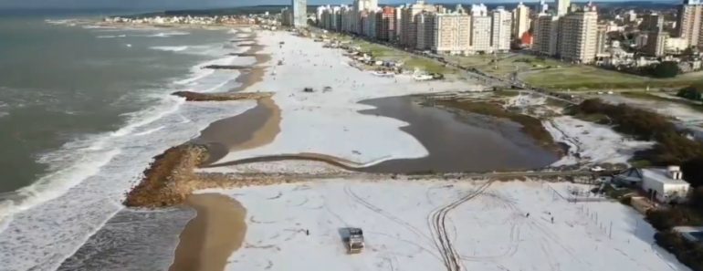 Neve “Substitui” Areia Na Argentina e Deixa Praias “Pintadas” De Branco Neve “Substitui” Areia Na Argentina e Deixa Praias “Pintadas” De Branco