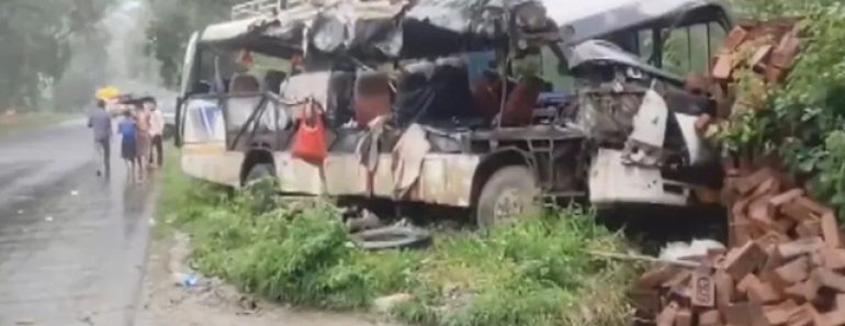 Pelo Menos 18 Peregrinos Morreram Em Acidente De Autocarro Na Índia Pelo Menos 18 Peregrinos Morreram Em Acidente De Autocarro Na Índia