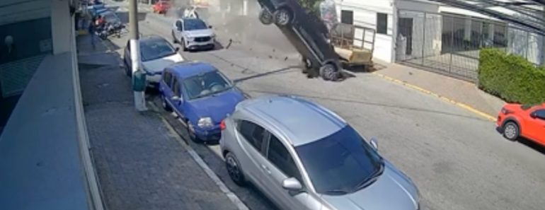 Carro Perde o Controlo e Atinge 10 Carros Em São Paulo Após Passar Por Lomba a Alta Velocidade Carro Perde o Controlo e Atinge 10 Carros Em São Paulo Após Passar Por Lomba a Alta Velocidade