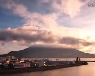 Bola De Fogo Atinge o Céu Do Japão. Eis As Imagens Impressionantes Bola De Fogo Atinge o Céu Do Japão. Eis As Imagens Impressionantes