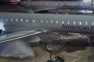 Funcionário Perde Controlo Da Mangueira e Combustível é Projetado Pelo Terminal Do Aeroporto De Dallas-Fort Worth