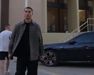 Após Visitar Trump, Cristiano Ronaldo Já Voltou à Arábia e Reagiu Assim Após Visitar Trump, Cristiano Ronaldo Já Voltou à Arábia e Reagiu Assim