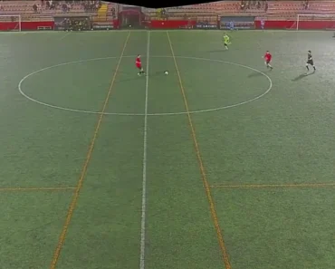 Inacreditável: Espanhóis Dizem Que Este Foi o “Golo Mais Ilegal De Sempre” Inacreditável: Espanhóis Dizem Que Este Foi o “Golo Mais Ilegal De Sempre”