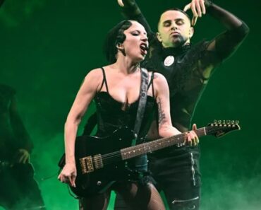 Lady Gaga Interrompe Espetáculo Após Queda De Dançarino Lady Gaga Interrompe Espetáculo Após Queda De Dançarino