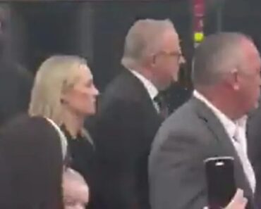 Anthony Albanese Vaiado Em Homenagem Às Vítimas Do Ataque Em Sydney Anthony Albanese Vaiado Em Homenagem Às Vítimas Do Ataque Em Sydney