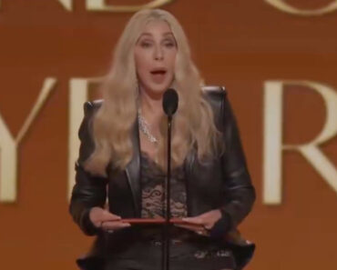 Cher Anuncia Acidentalmente Grammy Para Artista Que Morreu Há 20 Anos Cher Anuncia Acidentalmente Grammy Para Artista Que Morreu Há 20 Anos