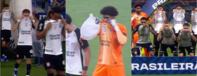 Jogadores Do Corinthians Entram Em Campo Com a Camisola a Tapar a Boca Em Apoio a Vini Jr. Jogadores Do Corinthians Entram Em Campo Com a Camisola a Tapar a Boca Em Apoio a Vini Jr.