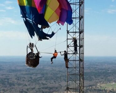 Balão De Ar Quente Choca Contra Torre De Telecomunicações No Texas Balão De Ar Quente Choca Contra Torre De Telecomunicações No Texas